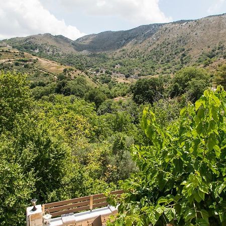 Вилла Irini΄S House Alonai Экстерьер фото