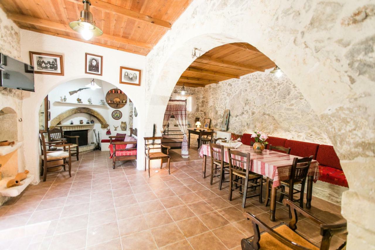 Вилла Irini΄S House Alonai Экстерьер фото