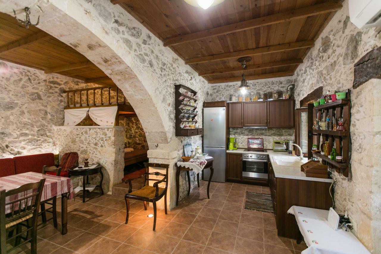 Вилла Irini΄S House Alonai Экстерьер фото