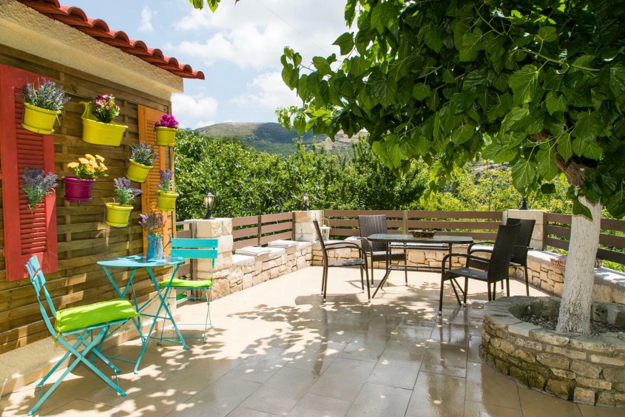 Вилла Irini΄S House Alonai Экстерьер фото