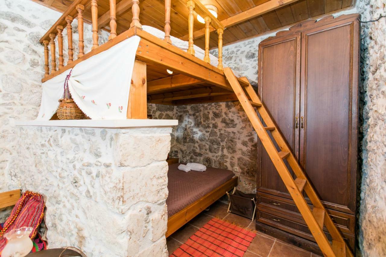 Вилла Irini΄S House Alonai Экстерьер фото